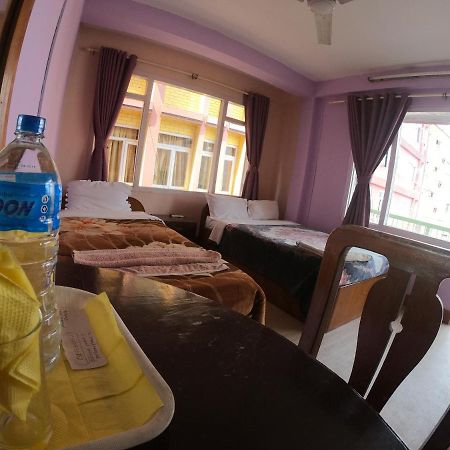 Hotel Pokhara Peace กาฐมาณฑุ ภายนอก รูปภาพ