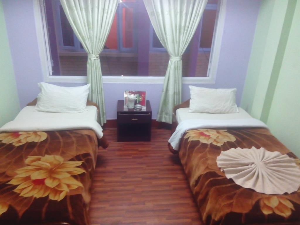 Hotel Pokhara Peace กาฐมาณฑุ ภายนอก รูปภาพ