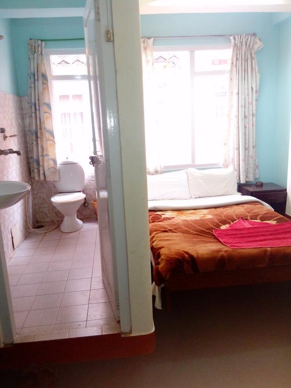 Hotel Pokhara Peace กาฐมาณฑุ ภายนอก รูปภาพ