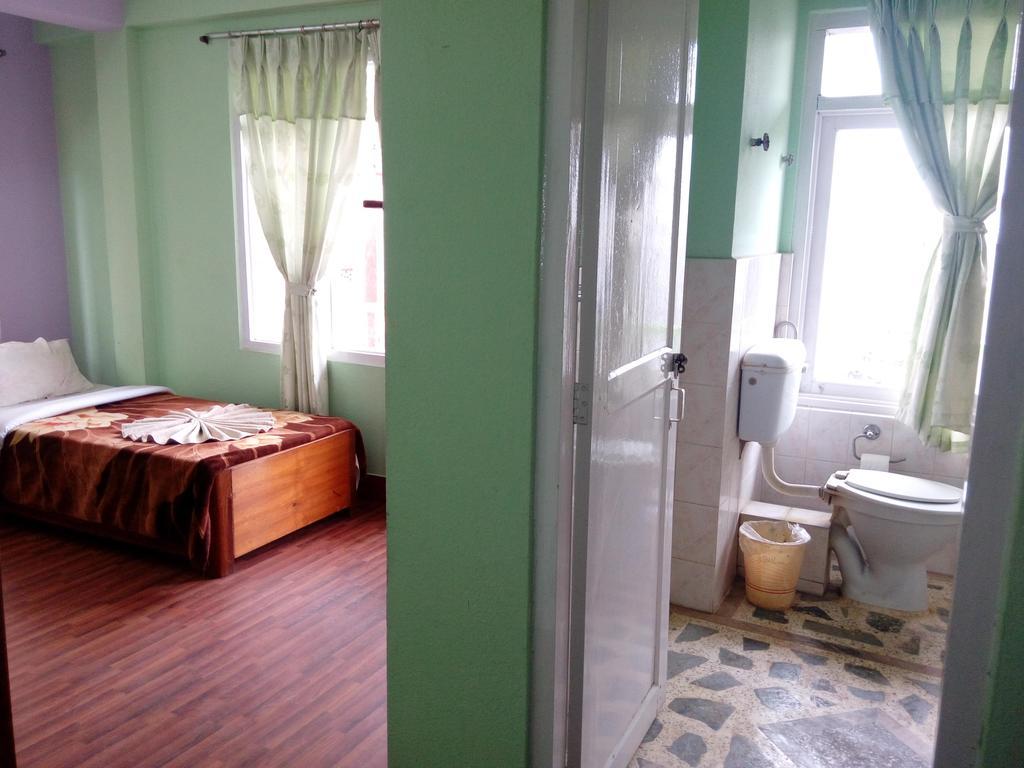 Hotel Pokhara Peace กาฐมาณฑุ ภายนอก รูปภาพ