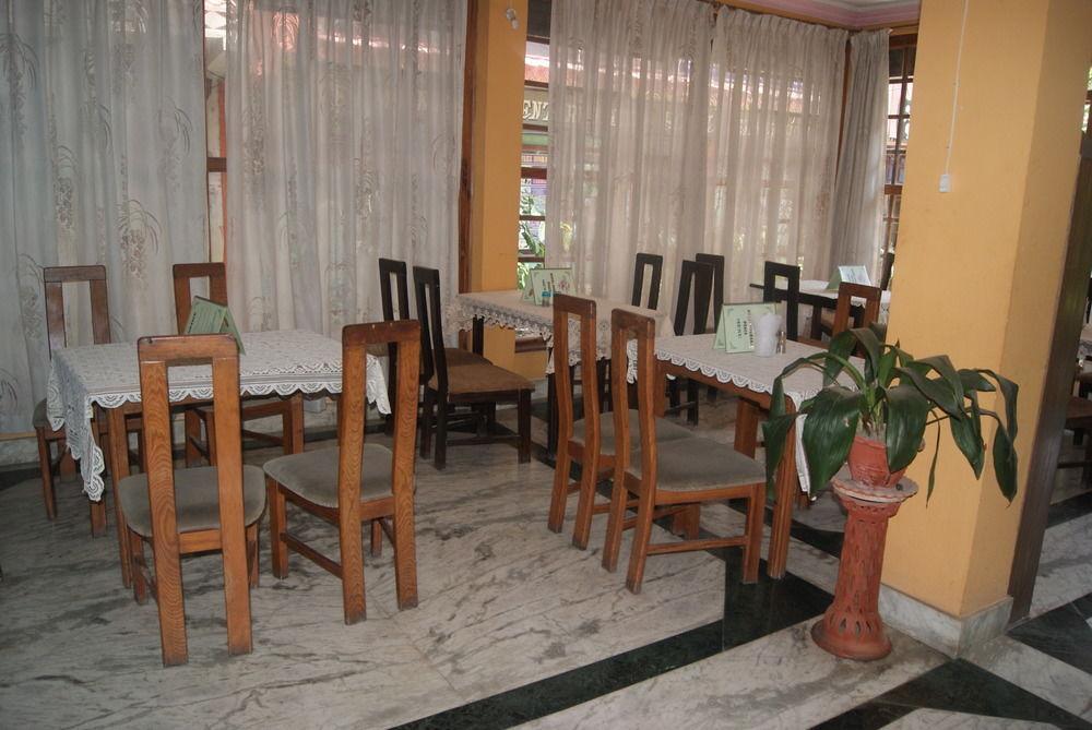 Hotel Pokhara Peace กาฐมาณฑุ ภายนอก รูปภาพ