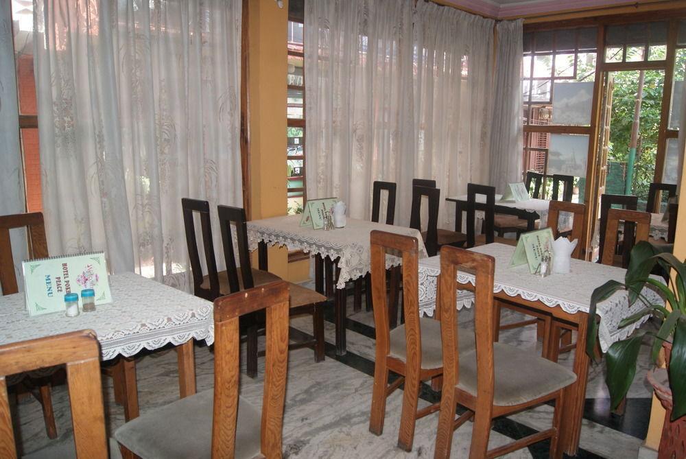 Hotel Pokhara Peace กาฐมาณฑุ ภายนอก รูปภาพ
