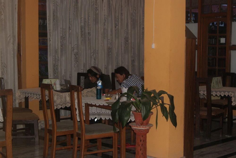 Hotel Pokhara Peace กาฐมาณฑุ ภายนอก รูปภาพ