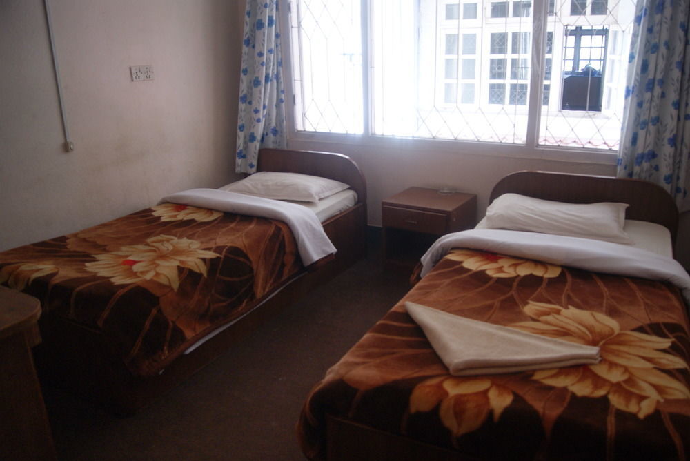 Hotel Pokhara Peace กาฐมาณฑุ ภายนอก รูปภาพ
