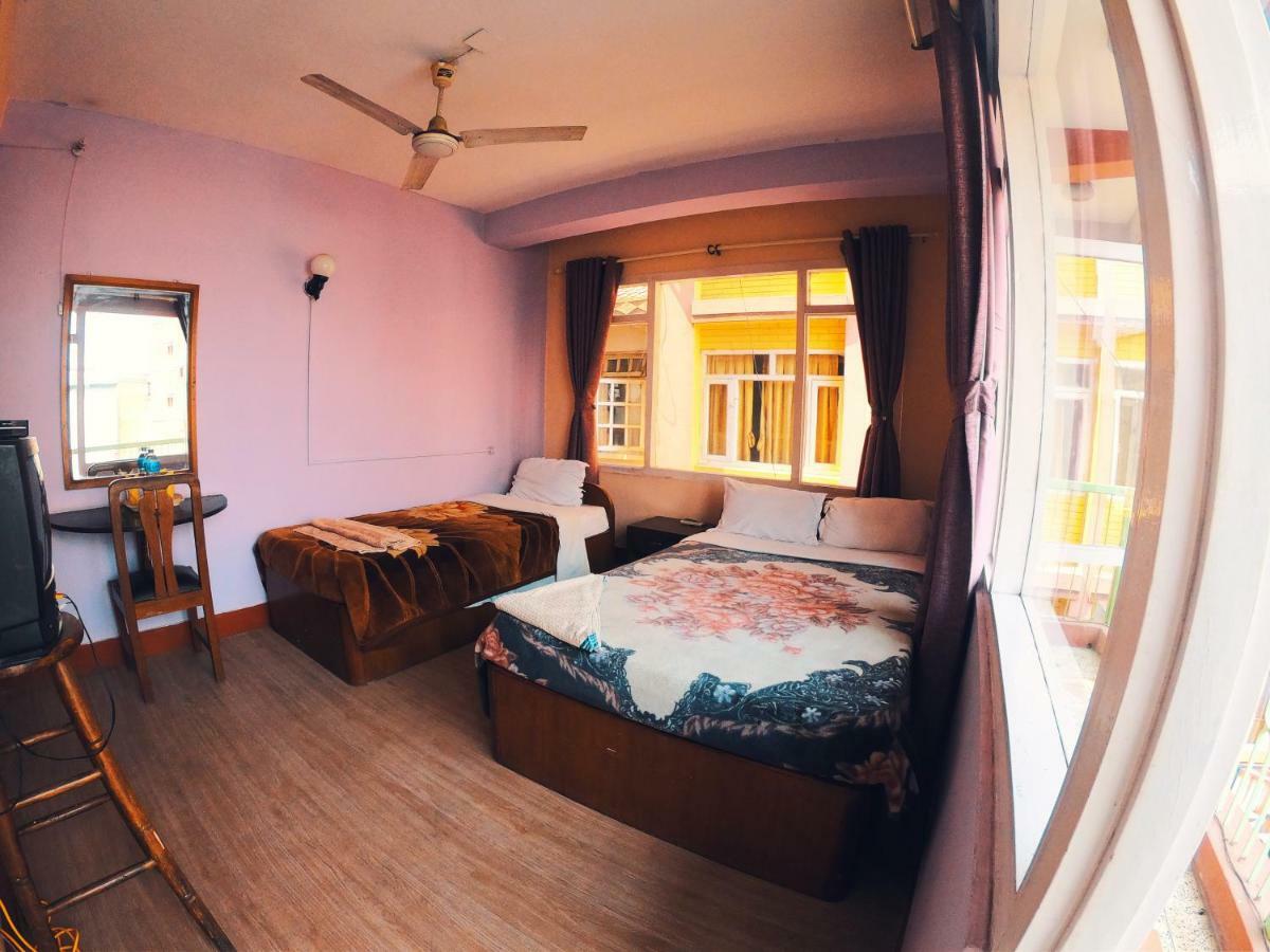 Hotel Pokhara Peace กาฐมาณฑุ ภายนอก รูปภาพ
