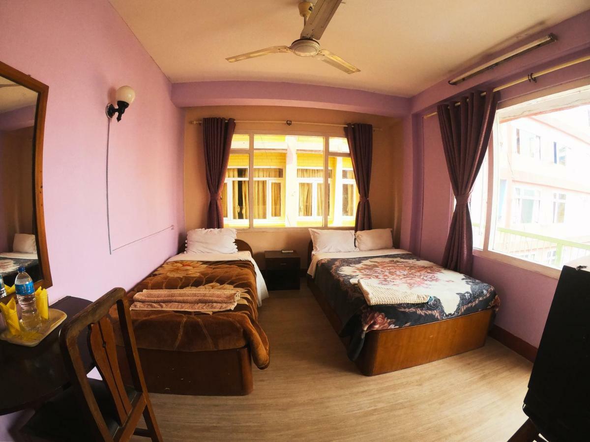 Hotel Pokhara Peace กาฐมาณฑุ ภายนอก รูปภาพ